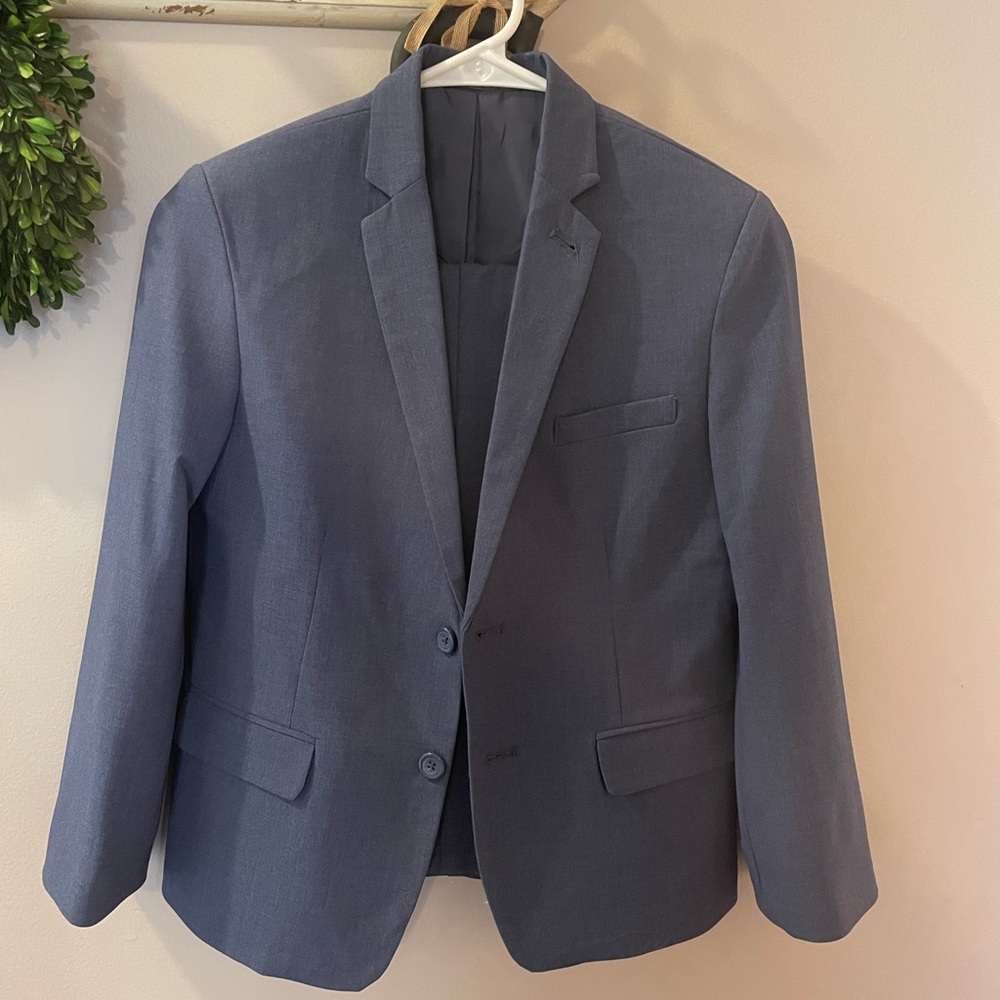 Boys Van-Heusen Suit Jacket and Pants - 10 Husky Worn Once Great Condition